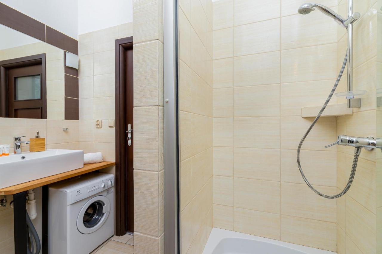 Kazimierz Apartments Near Wawel Royal Castle By Renters 克拉科夫 外观 照片